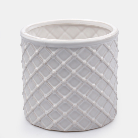 Ceramic casing with checked pattern
