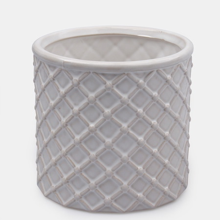 Ceramic casing with checked pattern