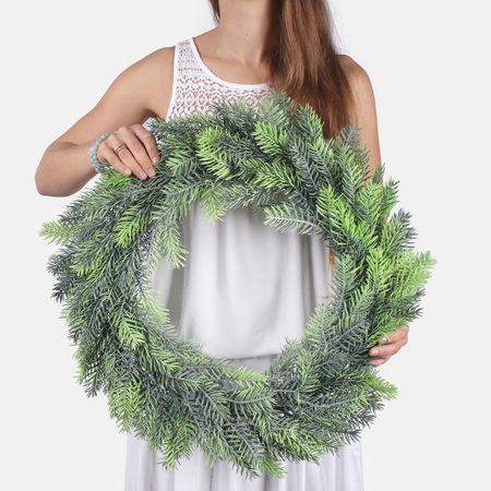 Spruce wreath 61 cm